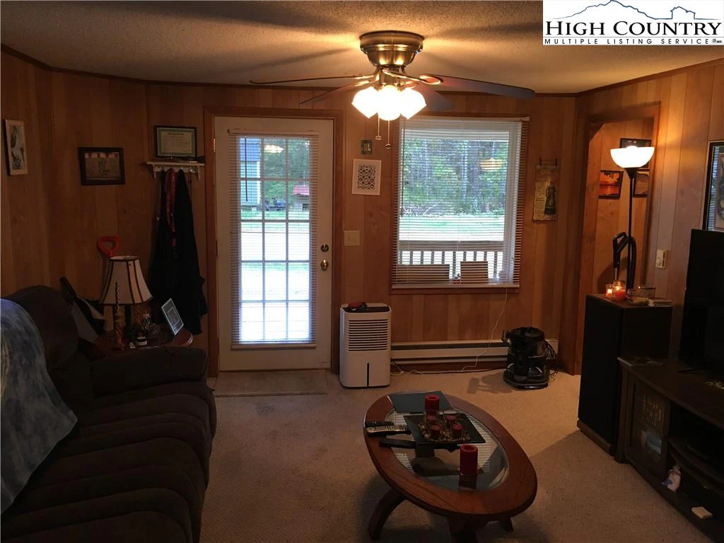 Image number 12 for the current listing