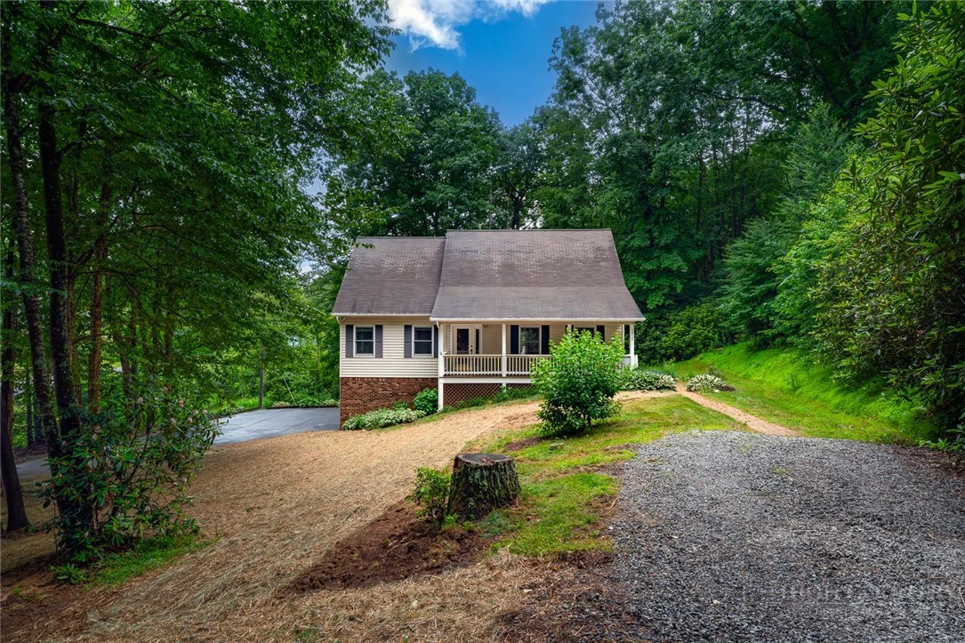 Image number 2 for the current listing