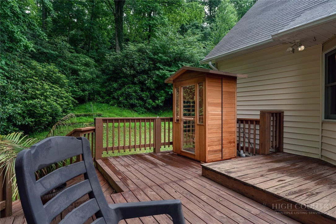 Image number 6 for the current listing