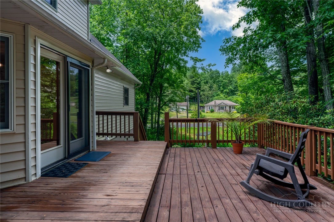 Image number 8 for the current listing