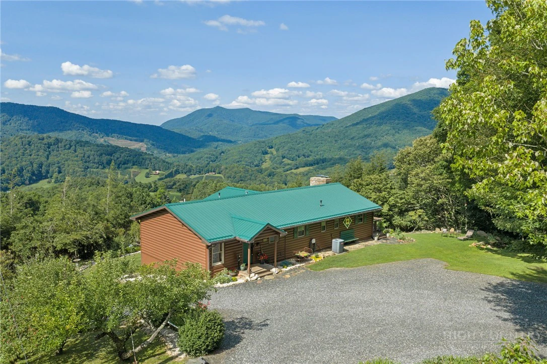 Image number 2 for the current listing