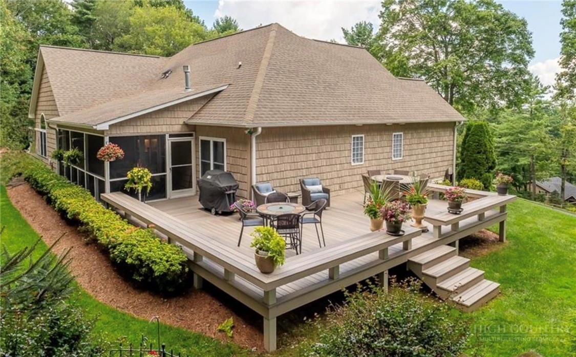 Image number 14 for the current listing