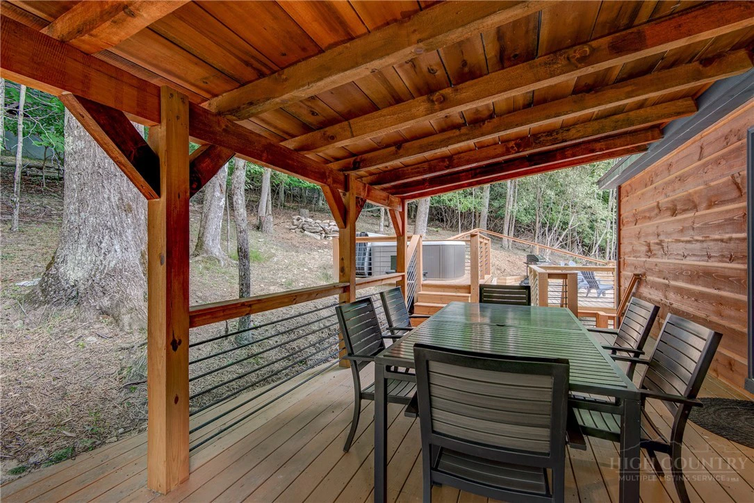 Image number 13 for the current listing