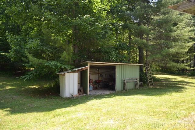 Image number 7 for the current listing