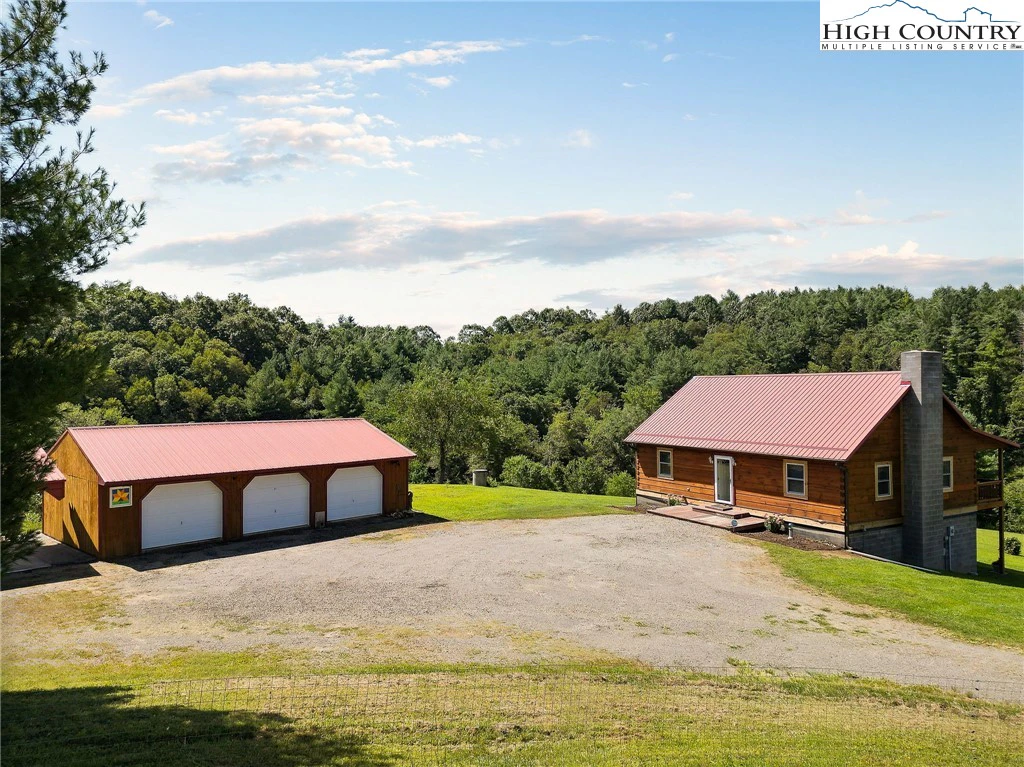 Image number 1 for the current listing