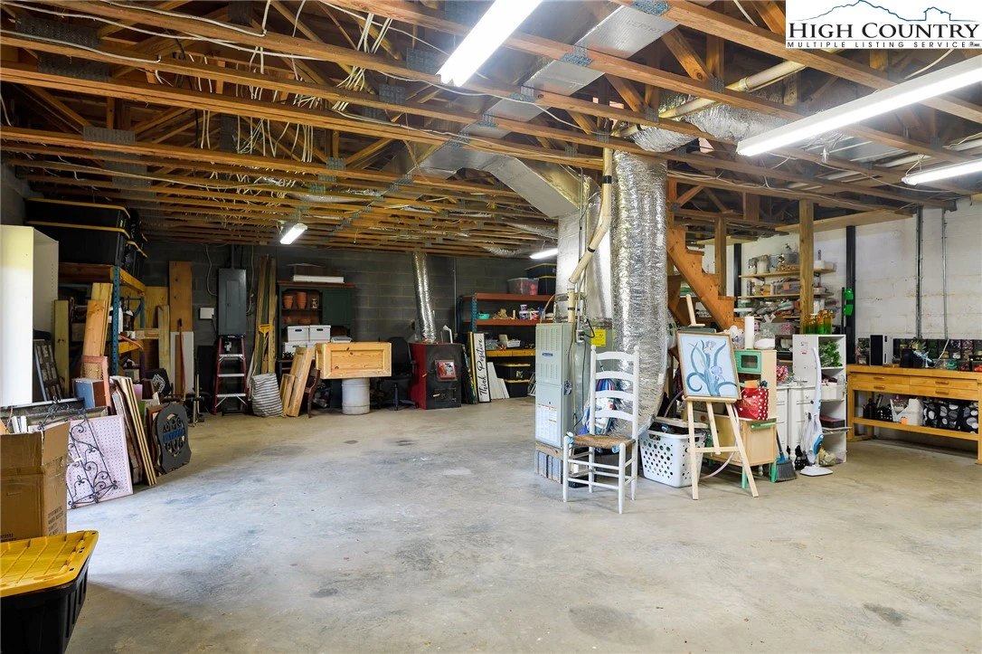 Image number 13 for the current listing