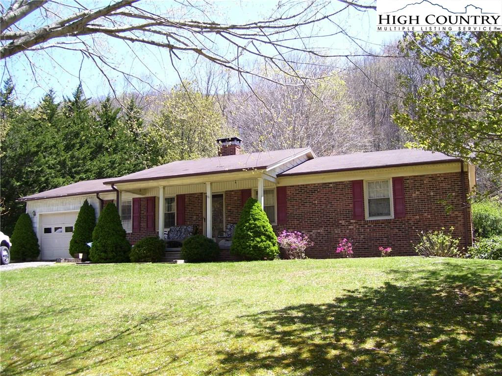 Image number 1 for the current listing
