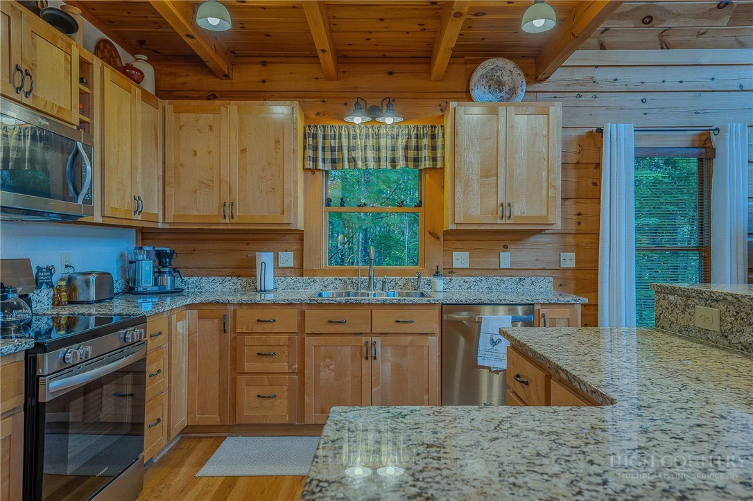 Image number 8 for the current listing