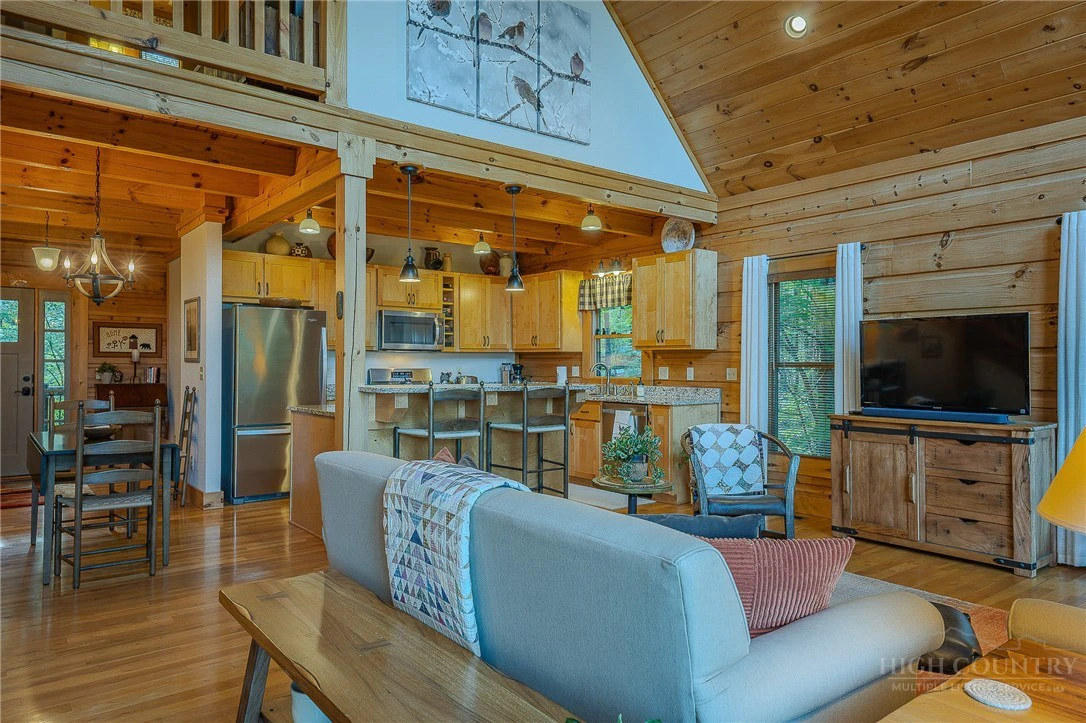 Image number 7 for the current listing