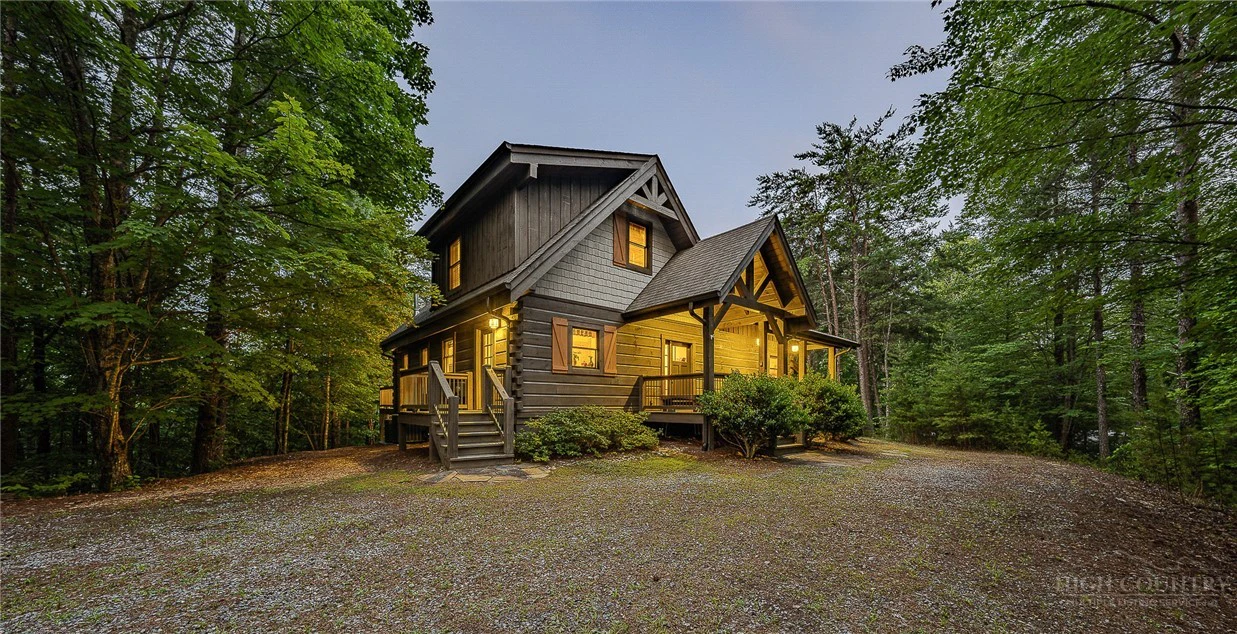 Image number 2 for the current listing