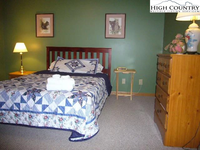 Image number 2 for the current listing