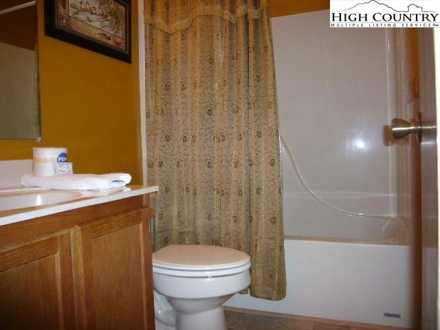 Image number 11 for the current listing