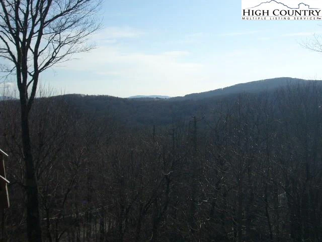 Image number 18 for the current listing