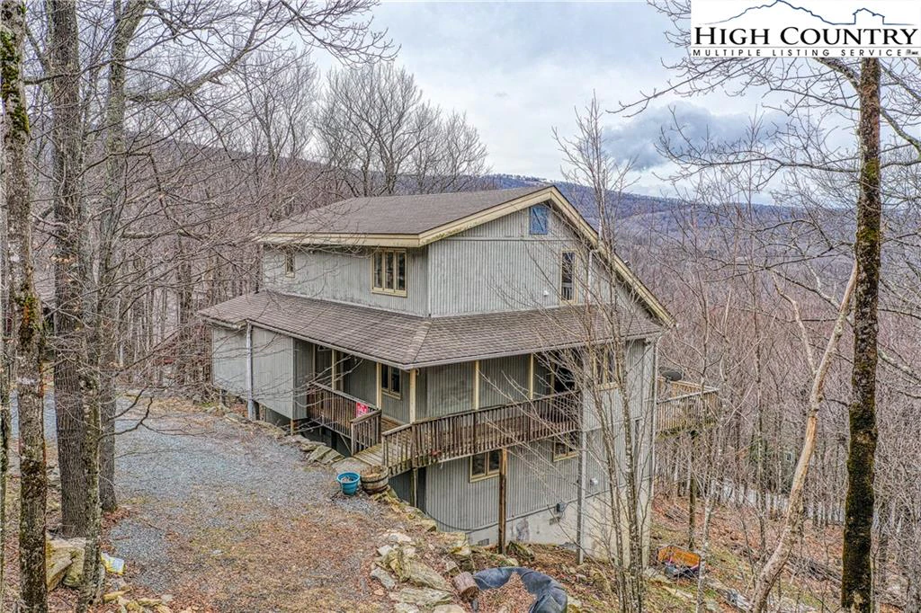 Image number 1 for the current listing