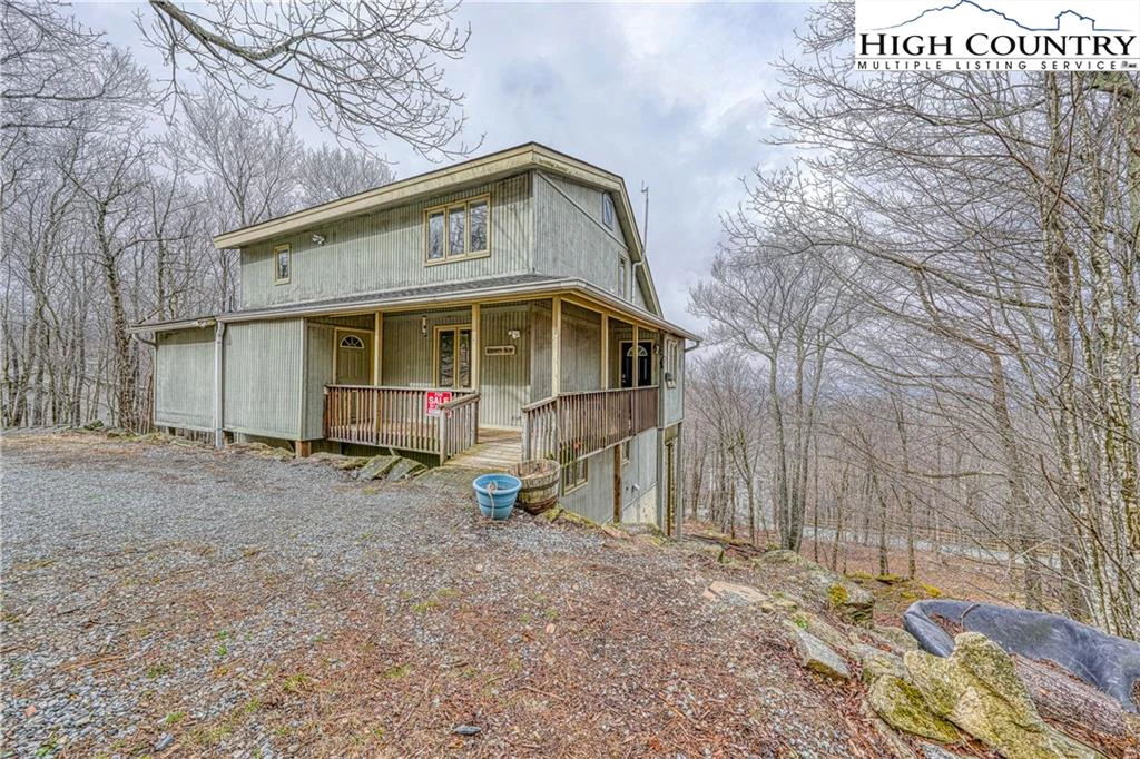 Image number 17 for the current listing