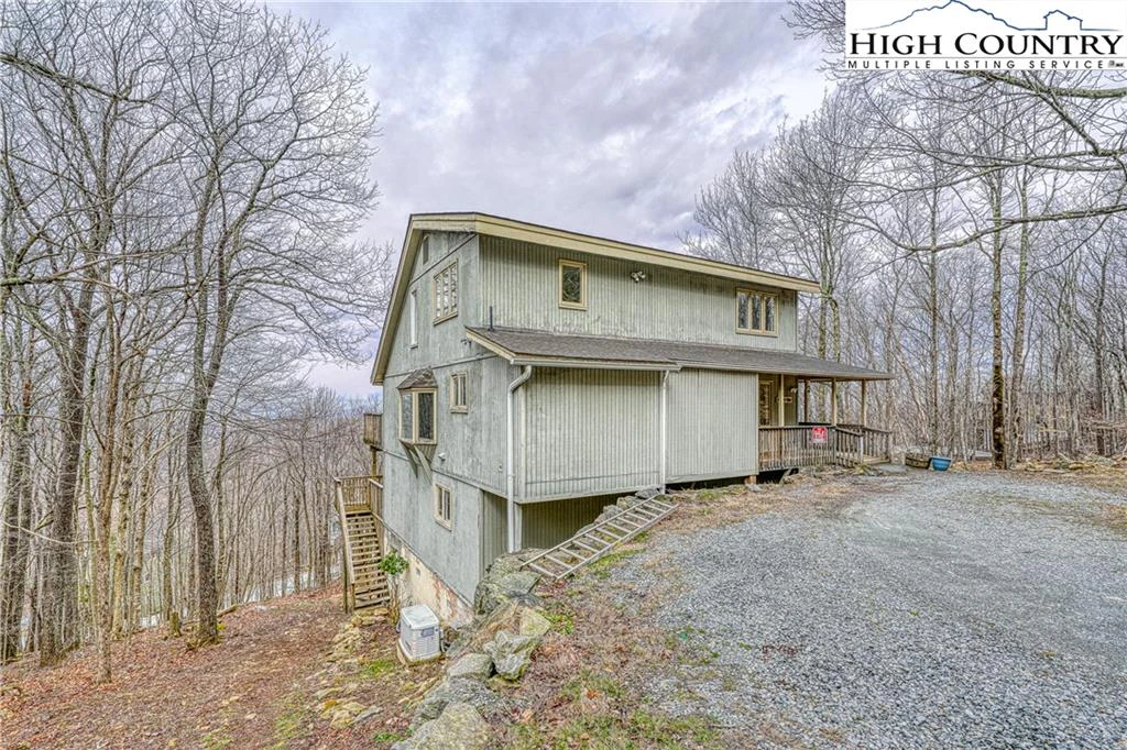 Image number 18 for the current listing