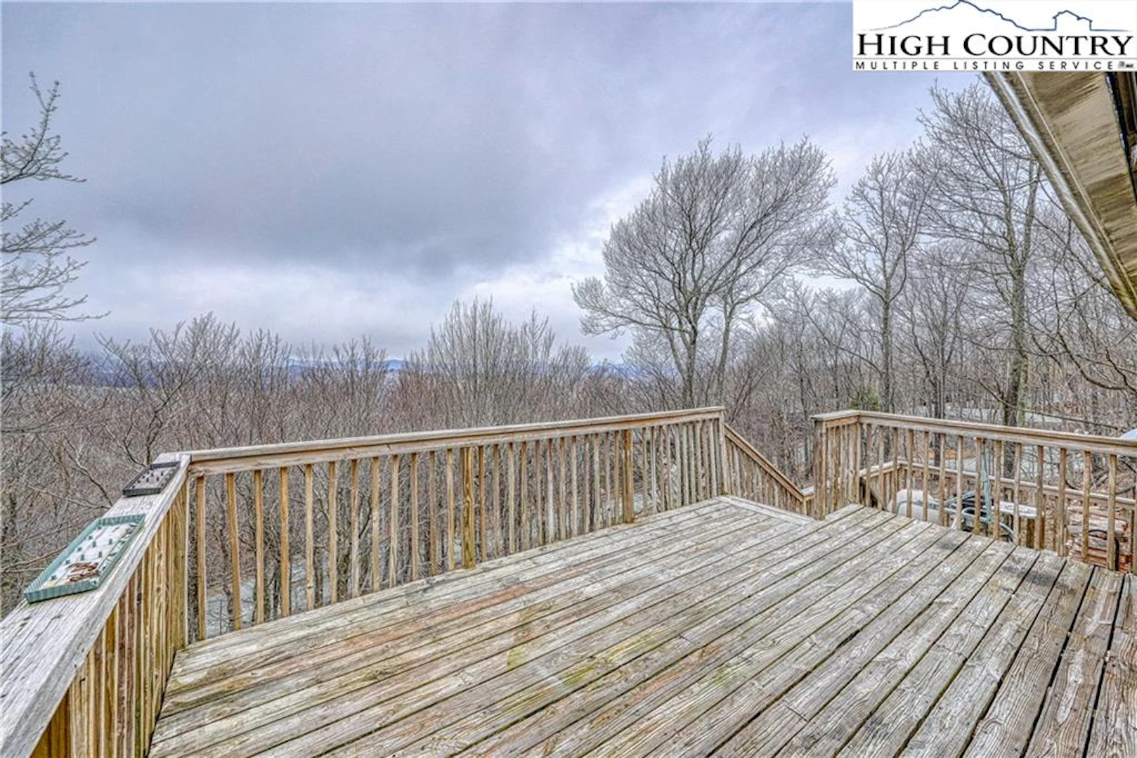 Image number 19 for the current listing