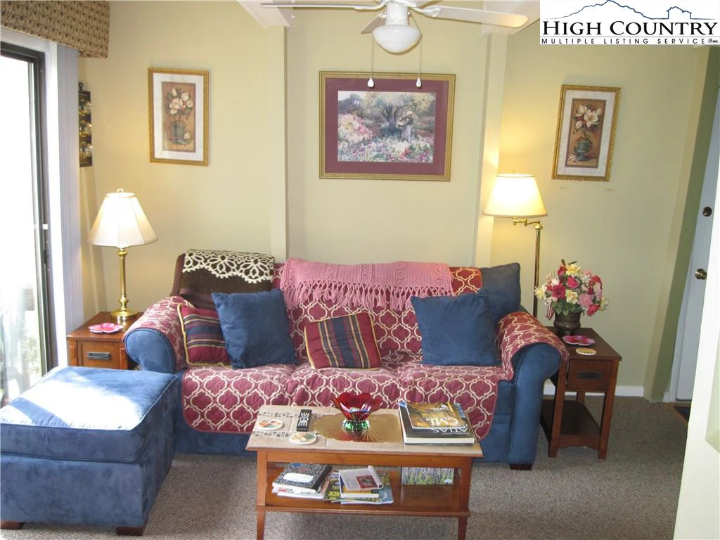 Image number 4 for the current listing
