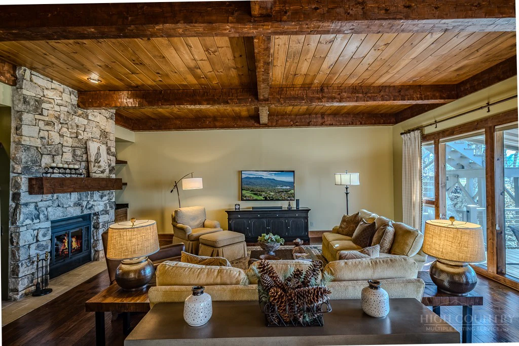 Image number 10 for the current listing