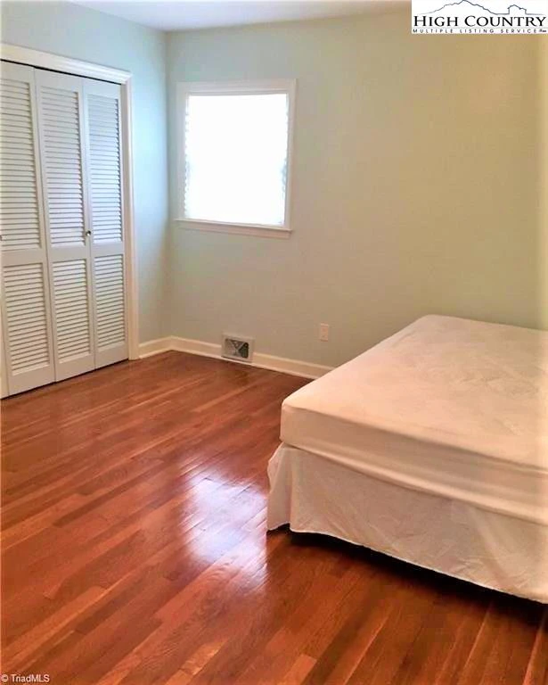 Image number 7 for the current listing