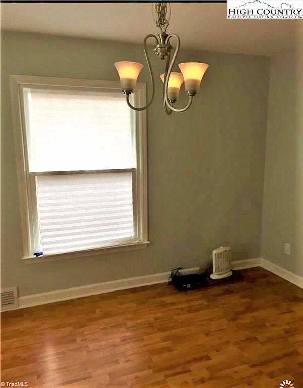 Image number 6 for the current listing