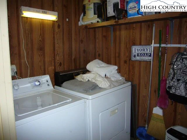 Image number 12 for the current listing
