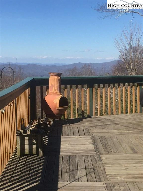 Image number 10 for the current listing