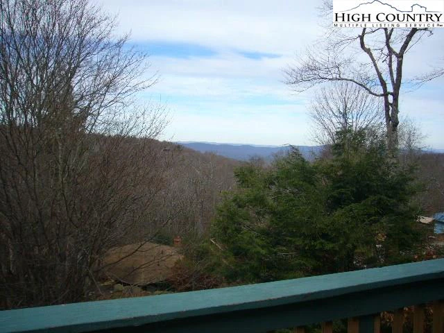 Image number 9 for the current listing