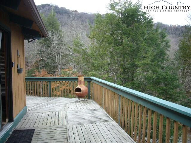 Image number 8 for the current listing