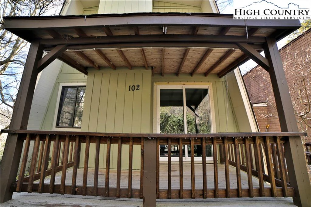 Image number 11 for the current listing
