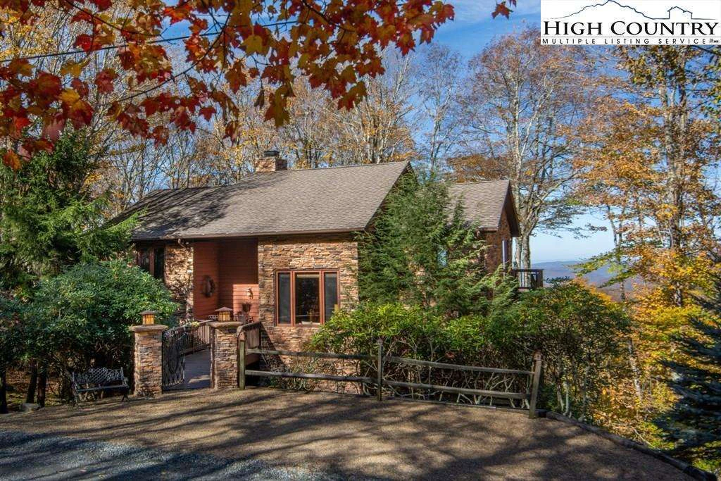 Image number 1 for the current listing
