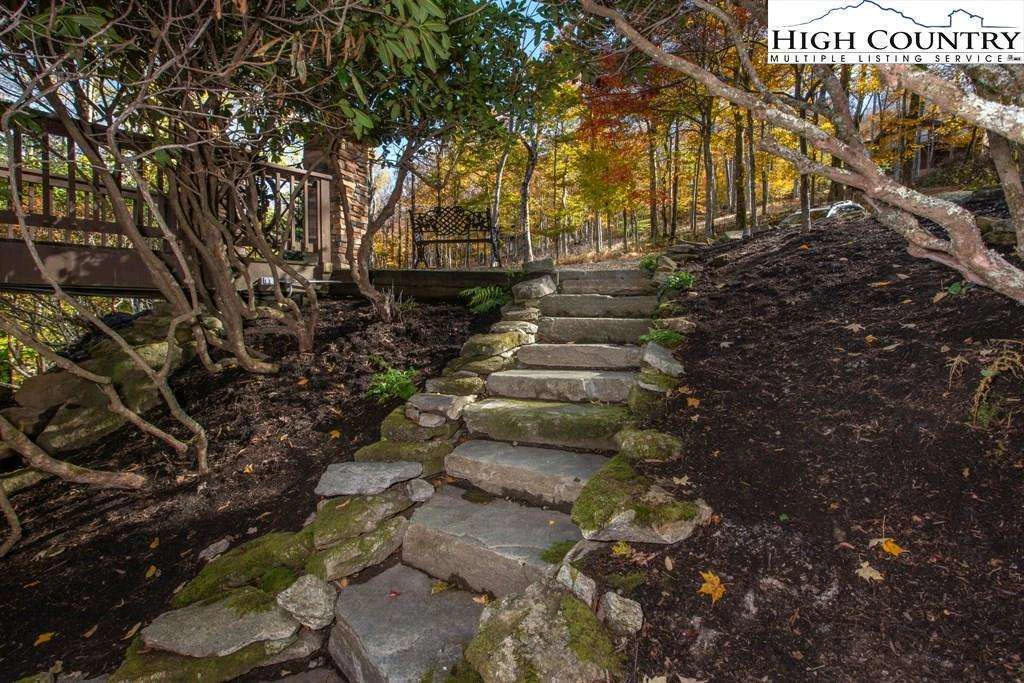 Image number 4 for the current listing