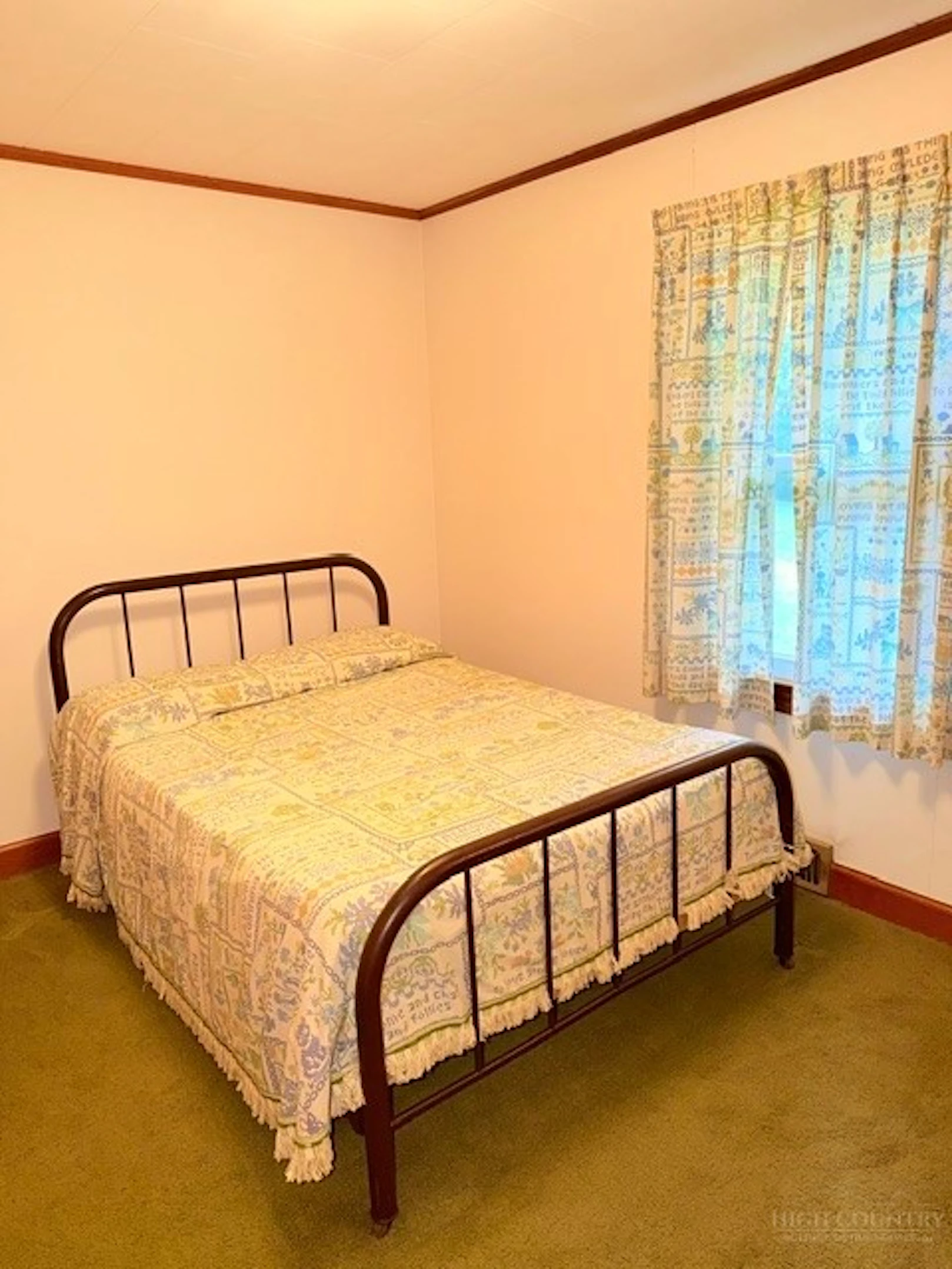Image number 18 for the current listing