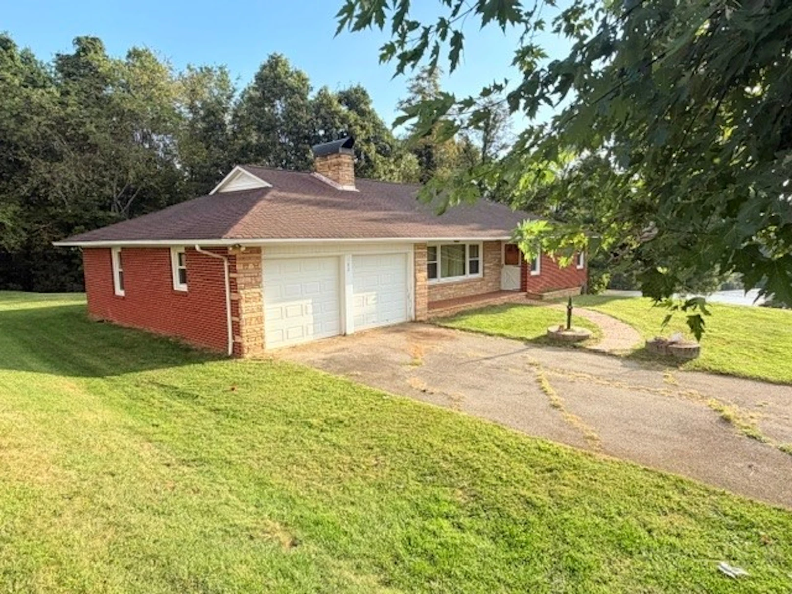 Image number 1 for the current listing