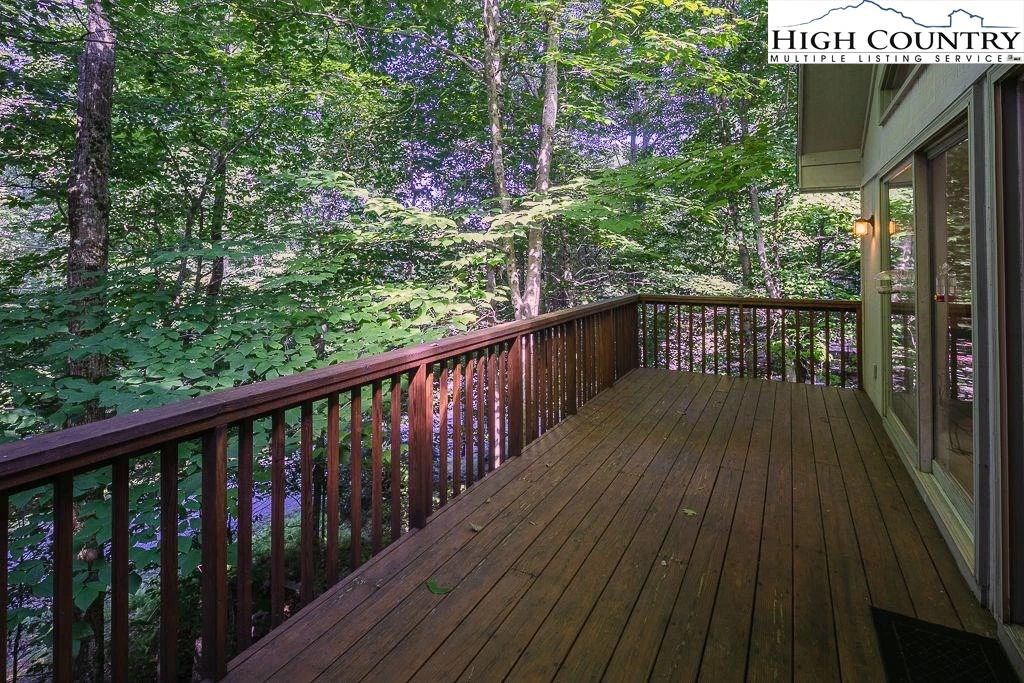 Image number 10 for the current listing