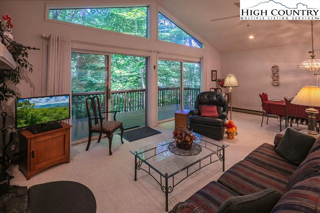 Image number 21 for the current listing