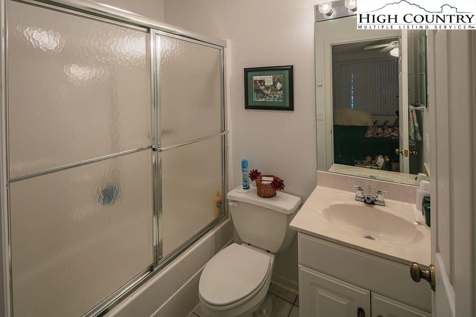 Image number 12 for the current listing