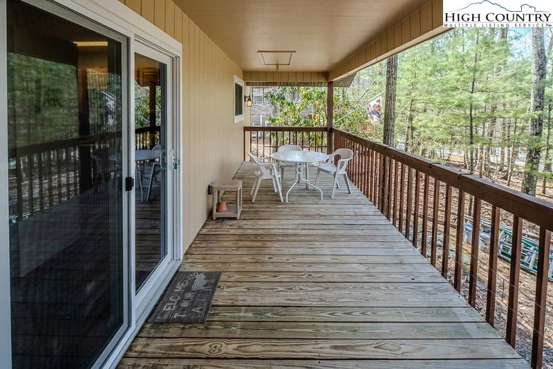 Image number 3 for the current listing
