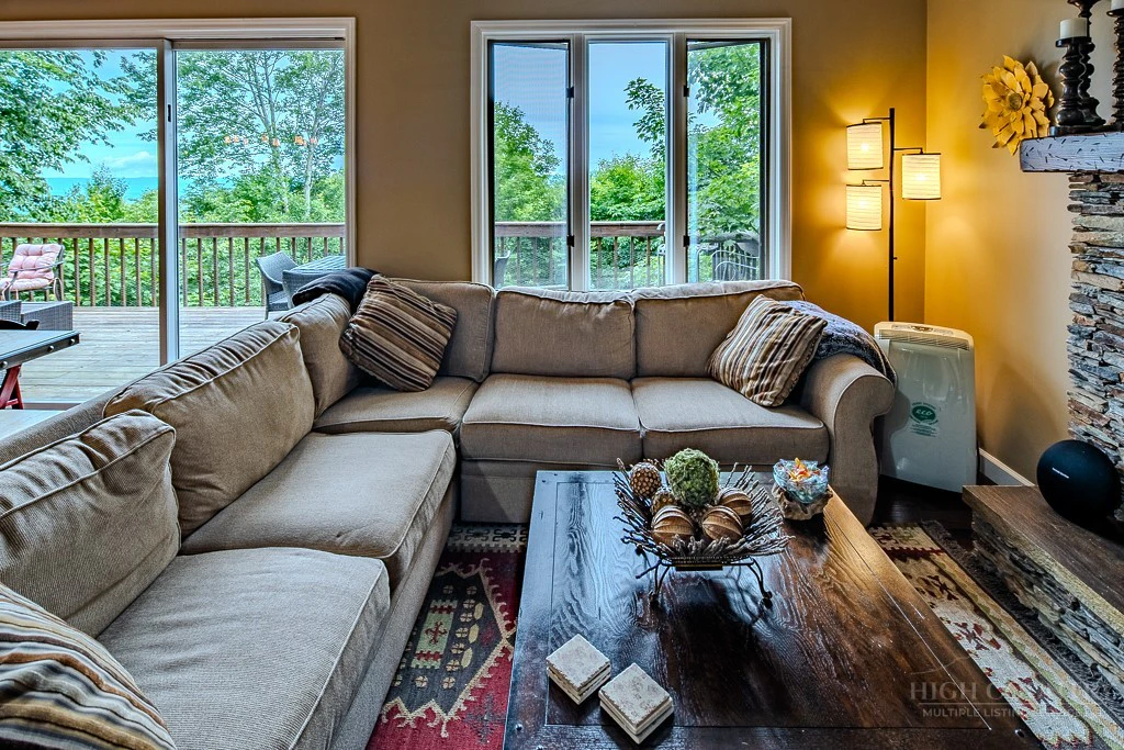 Image number 6 for the current listing