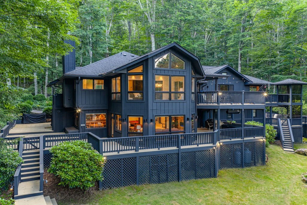 Image number 2 for the current listing