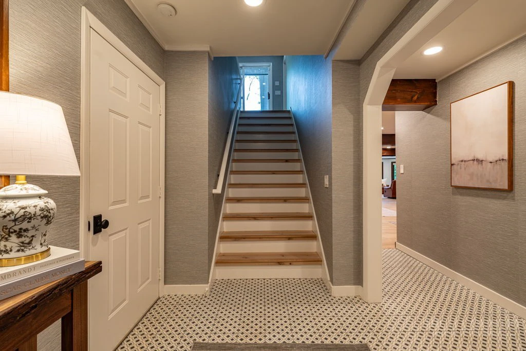 Image number 7 for the current listing