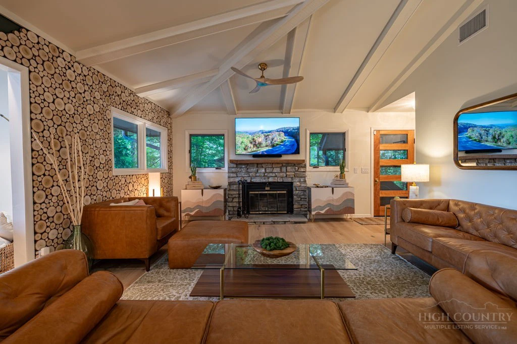 Image number 10 for the current listing
