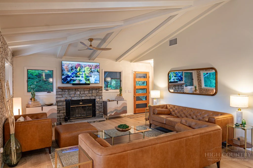 Image number 12 for the current listing