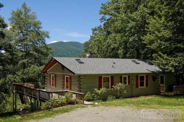 Image number 1 for the current listing