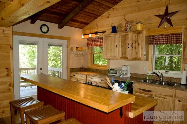 Image number 7 for the current listing