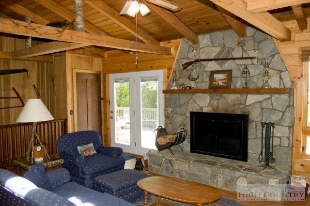 Image number 5 for the current listing