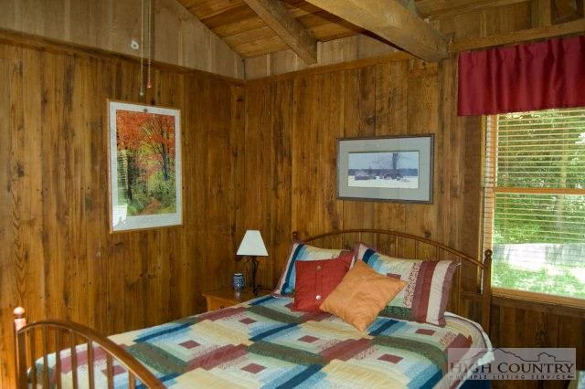 Image number 20 for the current listing