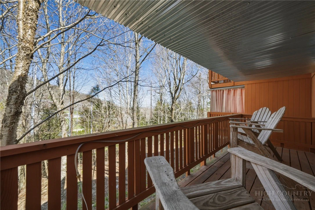 Image number 11 for the current listing