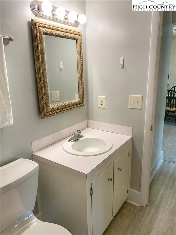 Image number 10 for the current listing