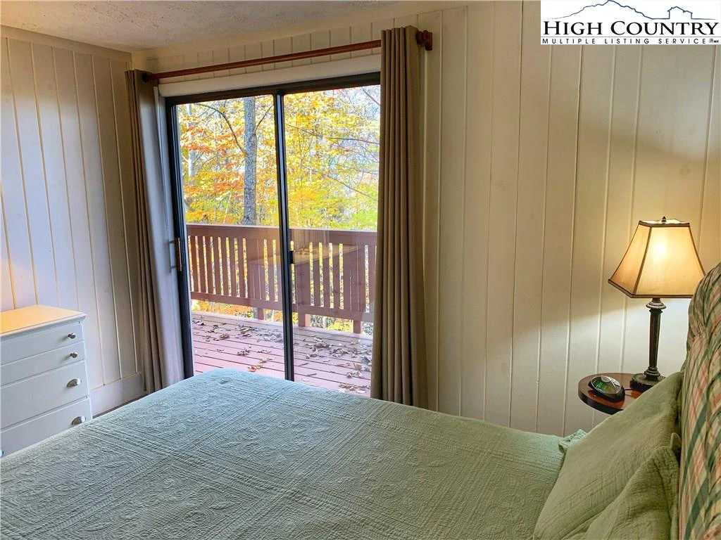 Image number 7 for the current listing